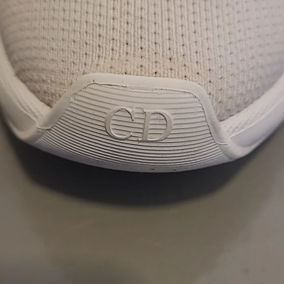 100% Authentic DIOR - Picture 14 of 15